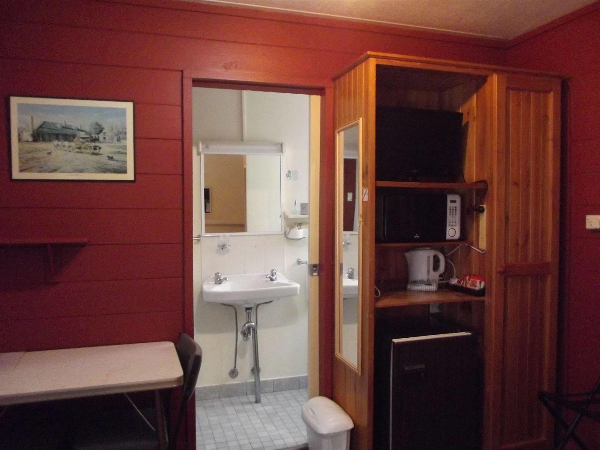 Red Cedar Motel Muswellbrook Eksteriør bilde